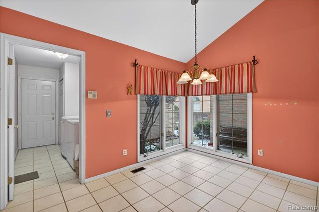 42689 Jason Court 107, Sterling Heights, MI 48313