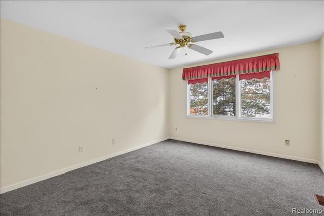 42689 Jason Court 107, Sterling Heights, MI 48313