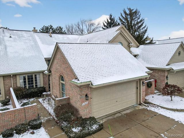 42689 Jason Court 107, Sterling Heights, MI 48313