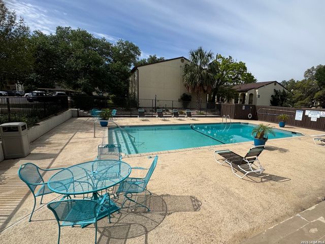 8702 Village Dr Apt 813, San Antonio, TX 78217