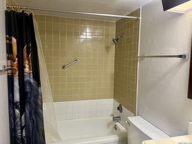 8702 Village Dr Apt 813, San Antonio, TX 78217