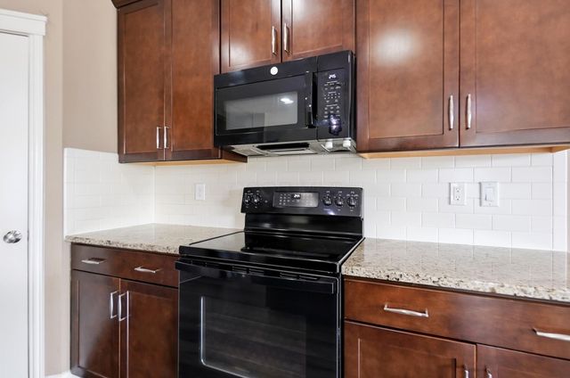 1391 Scotsman Drive, Grove City, OH 43123