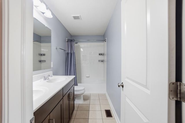 1391 Scotsman Drive, Grove City, OH 43123