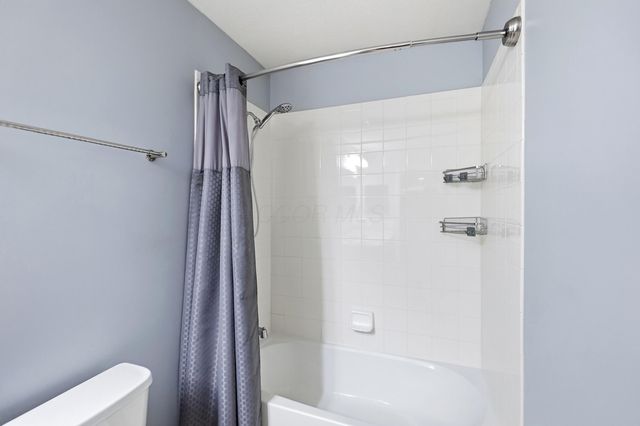1391 Scotsman Drive, Grove City, OH 43123