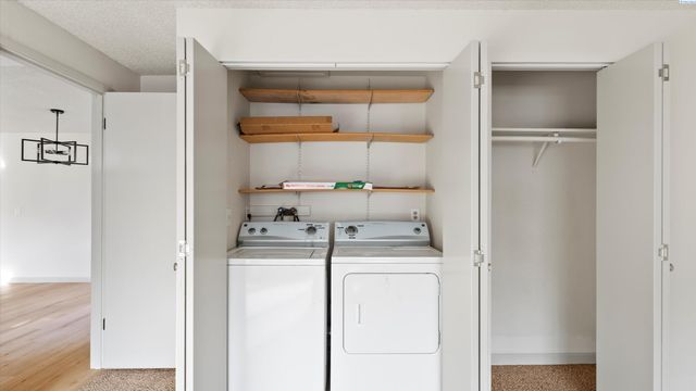 5026 W 4th Pl, Kennewick, WA 99336