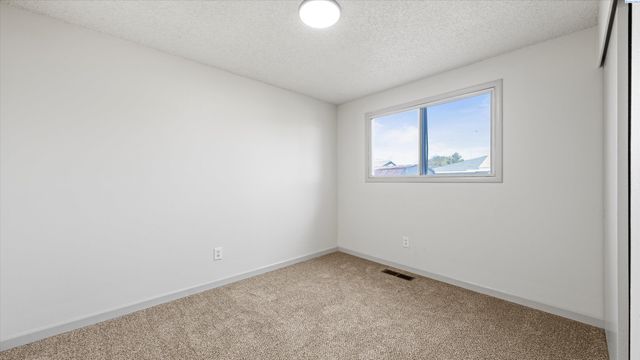 5026 W 4th Pl, Kennewick, WA 99336