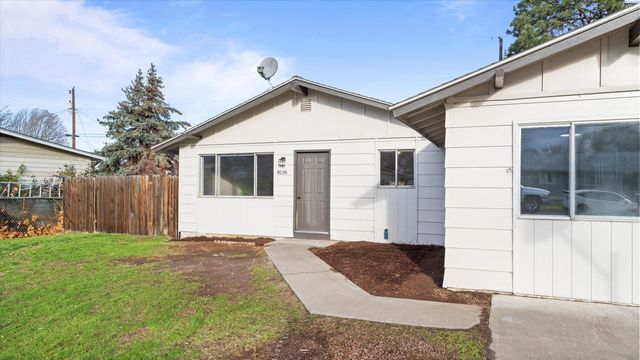 5026 W 4th Pl, Kennewick, WA 99336