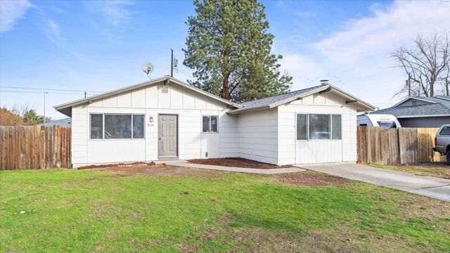 5026 W 4th Pl, Kennewick, WA 99336