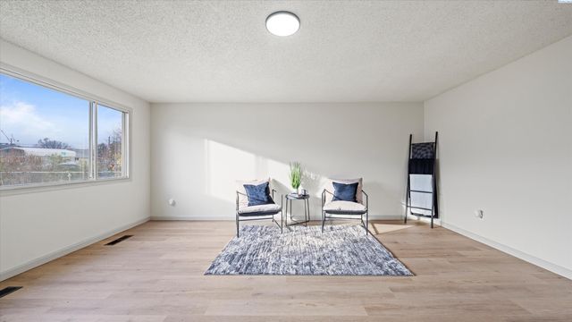 5026 W 4th Pl, Kennewick, WA 99336