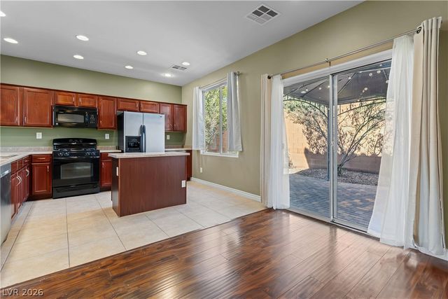 8396 Waylon Avenue, Las Vegas, NV 89178