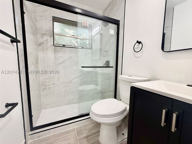 910 SW 2nd Ave 910, Hallandale Beach, FL 33009