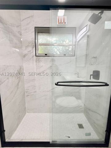 910 SW 2nd Ave 910, Hallandale Beach, FL 33009
