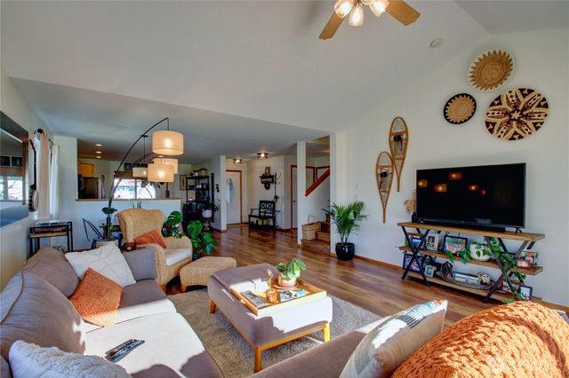 988 Homestead Drive, Burlington, WA 98233