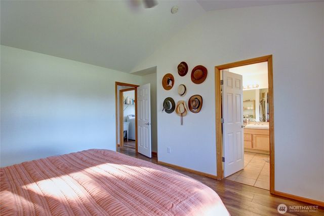 988 Homestead Drive, Burlington, WA 98233