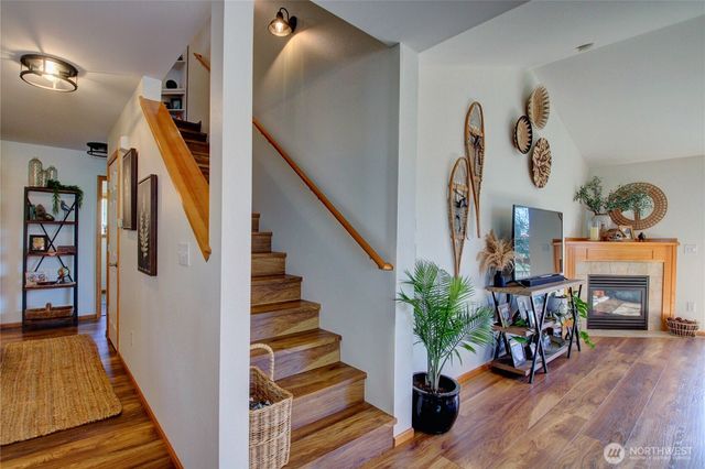 988 Homestead Drive, Burlington, WA 98233