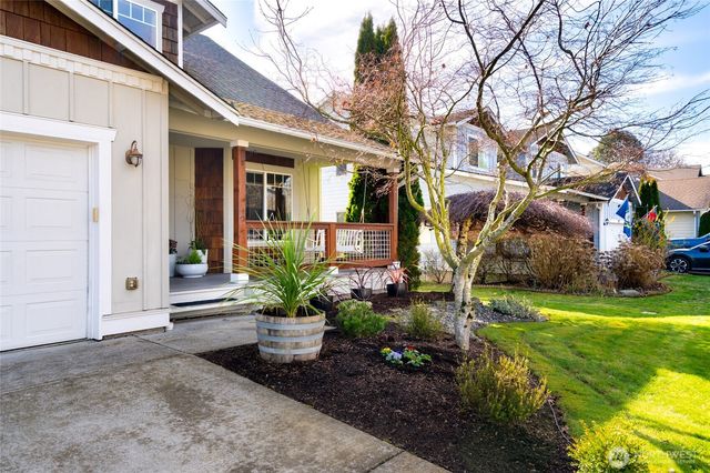 988 Homestead Drive, Burlington, WA 98233