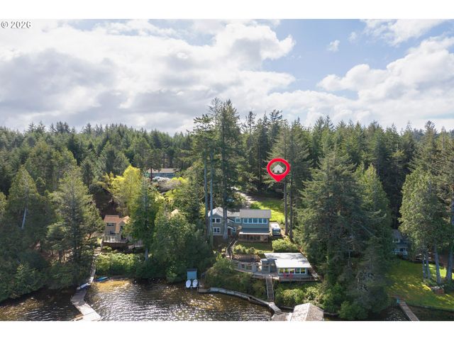 83581 WOODLAND Ln, Florence, OR 97439