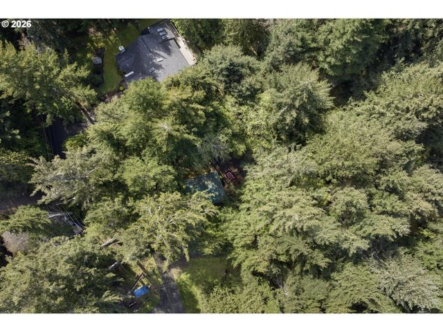 83581 WOODLAND Ln, Florence, OR 97439