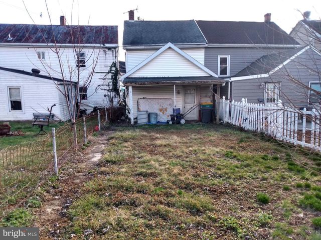 139 W SECOND ST, Waynesboro, PA 17268