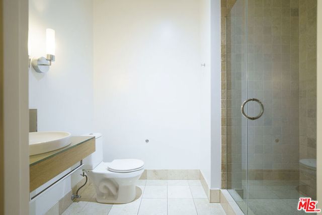 1111 S Grand Avenue PH3, Los Angeles, CA 90015