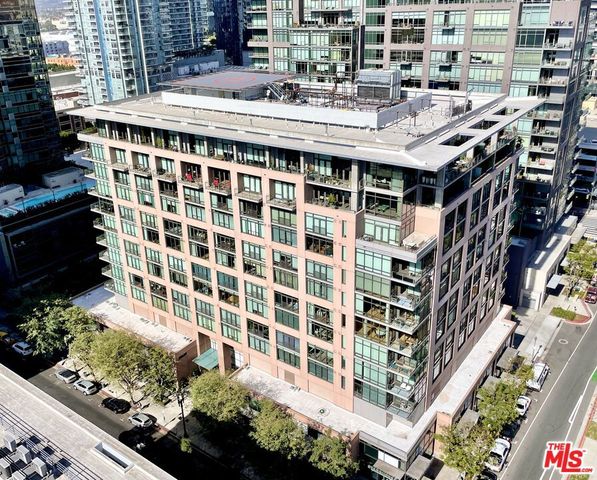 1111 S Grand Avenue PH3, Los Angeles, CA 90015