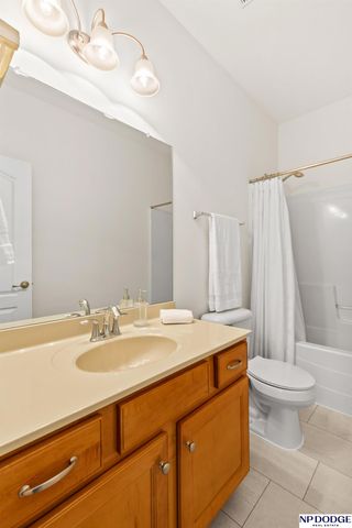 6505 N 142 Circle, Omaha, NE 68164