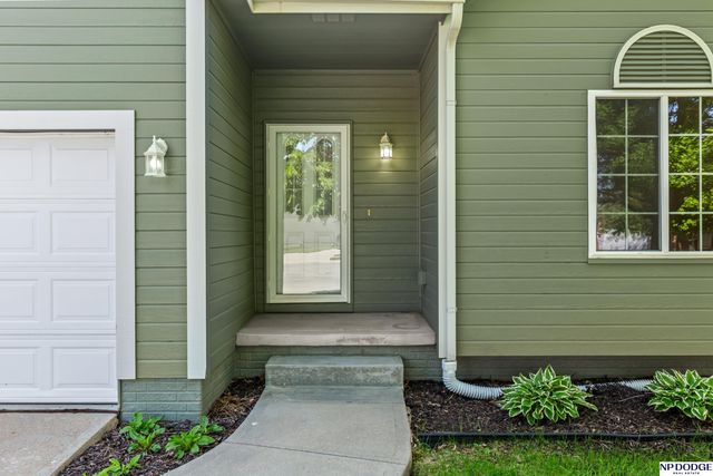 6505 N 142 Circle, Omaha, NE 68164