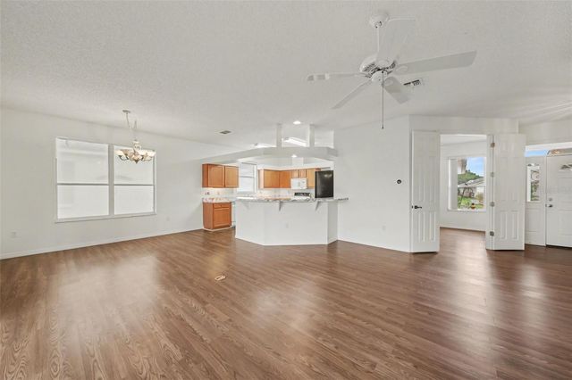 512 GRAND VISTA TRAIL, Leesburg, FL 34748