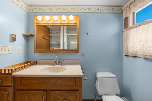 5 Weir Rd, Eastham, MA 02642
