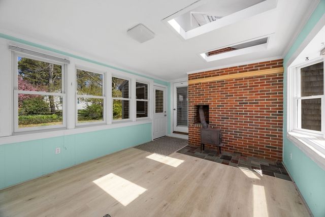 5 Weir Rd, Eastham, MA 02642