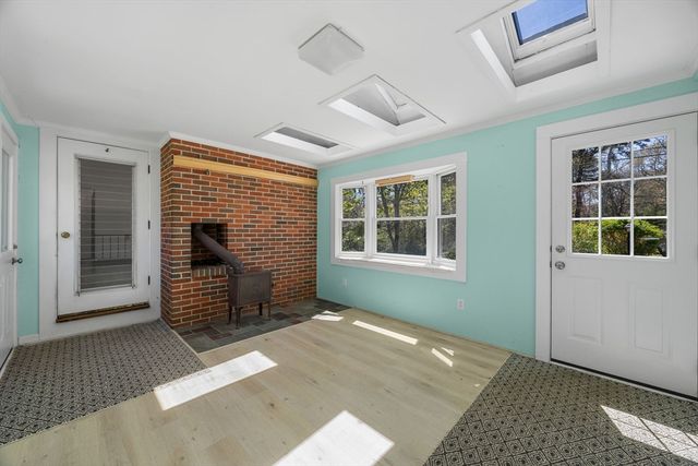 5 Weir Rd, Eastham, MA 02642