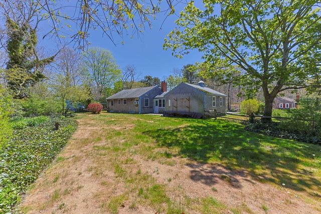 5 Weir Rd, Eastham, MA 02642