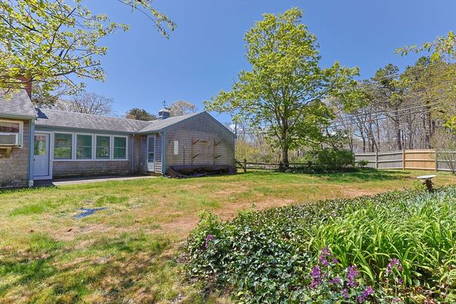5 Weir Rd, Eastham, MA 02642