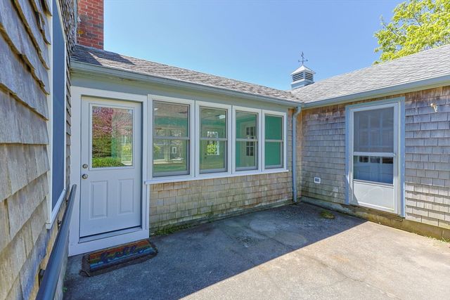 5 Weir Rd, Eastham, MA 02642