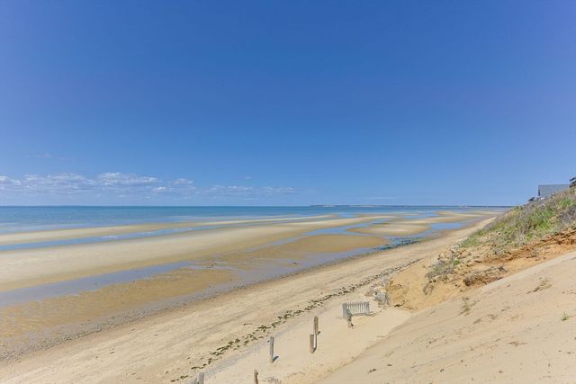 5 Weir Rd, Eastham, MA 02642