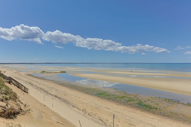5 Weir Rd, Eastham, MA 02642