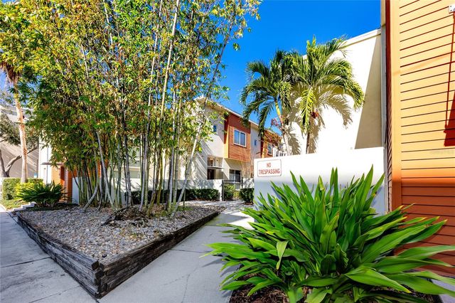 851 3RD AVE N, St Petersburg, FL 33701