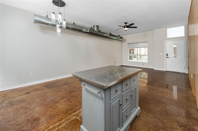 851 3RD AVE N, St Petersburg, FL 33701