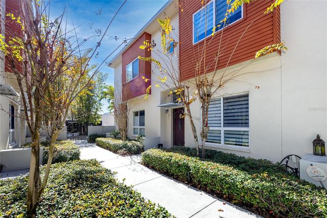 851 3RD AVE N, St Petersburg, FL 33701