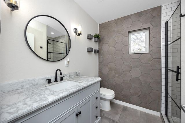 851 3RD AVE N, St Petersburg, FL 33701