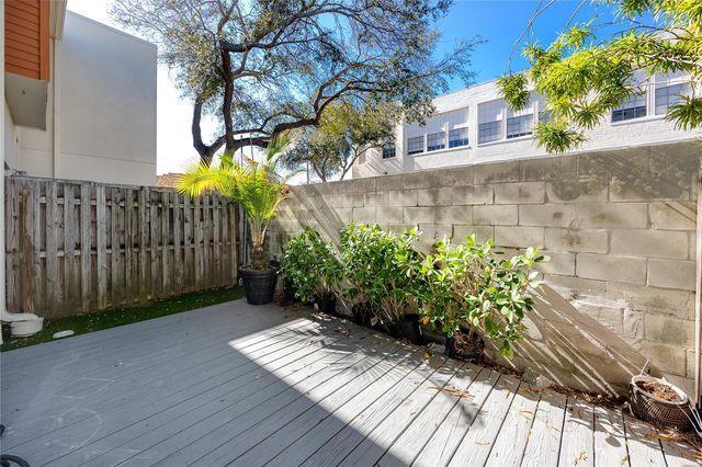 851 3RD AVE N, St Petersburg, FL 33701