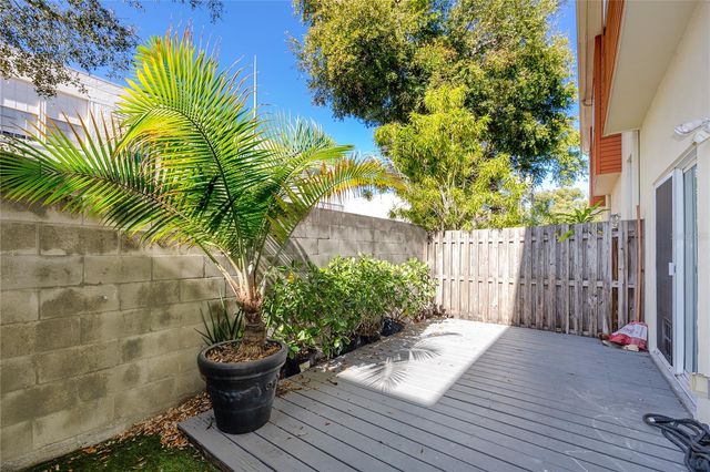 851 3RD AVE N, St Petersburg, FL 33701