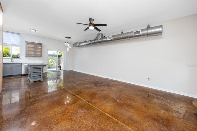 851 3RD AVE N, St Petersburg, FL 33701