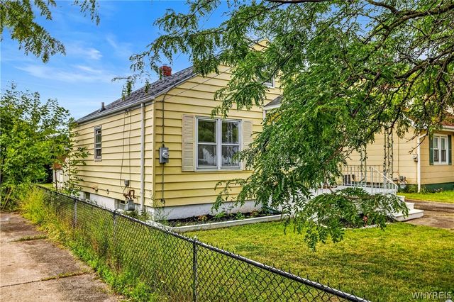 3607 Ferry Avenue, Niagara Falls, NY 14301