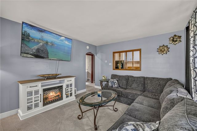 3607 Ferry Avenue, Niagara Falls, NY 14301