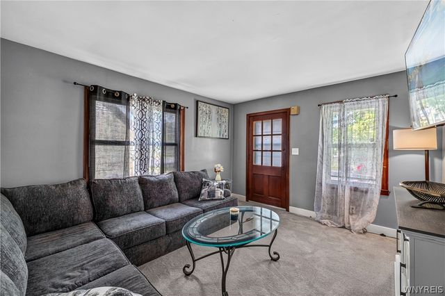 3607 Ferry Avenue, Niagara Falls, NY 14301