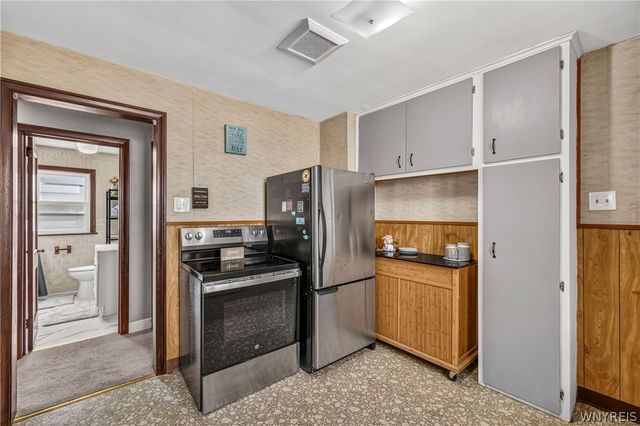 3607 Ferry Avenue, Niagara Falls, NY 14301
