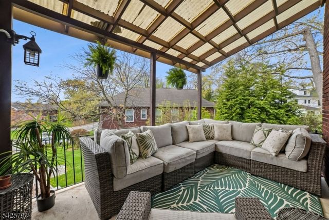 2 Overhill Rd, South Orange Village Twp., NJ 07079