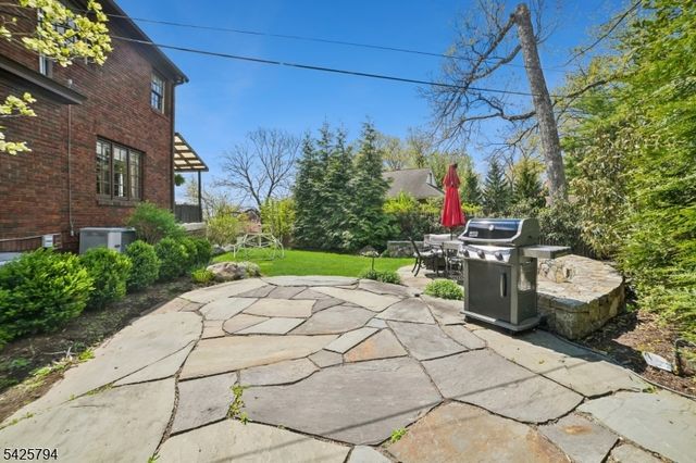 2 Overhill Rd, South Orange Village Twp., NJ 07079