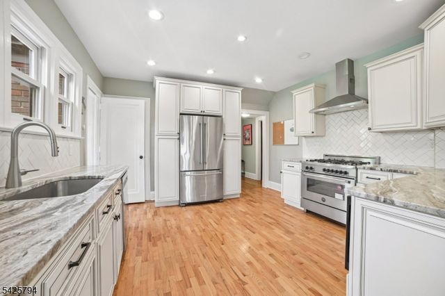 2 Overhill Rd, South Orange Village Twp., NJ 07079